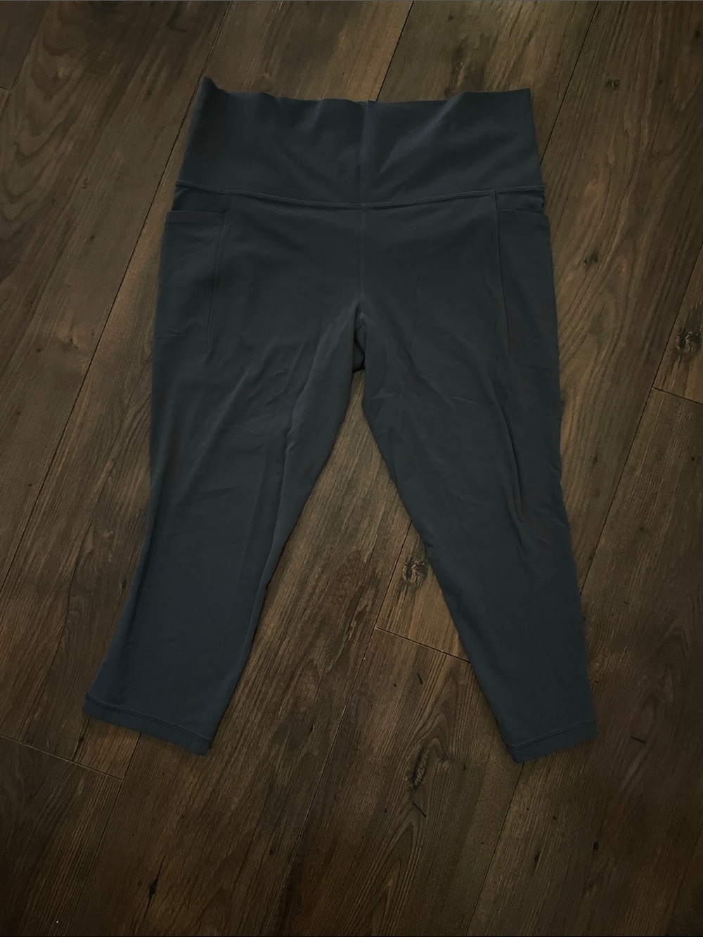 Athleta Slate Gray High-Rise Capris